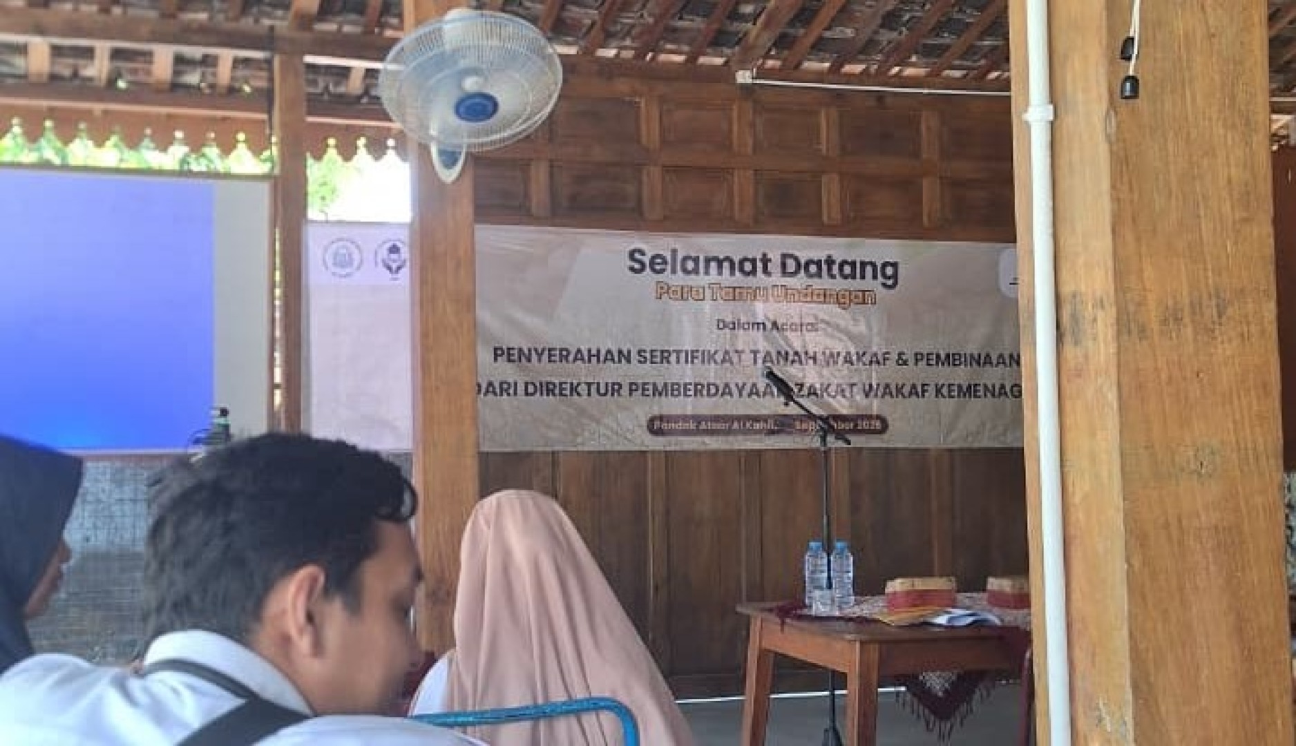 Jaga Amanah Wakaf, BWI DIY Serahkan Papan Nama Wakaf Yayasan Kadimas Peduli Indonesia.